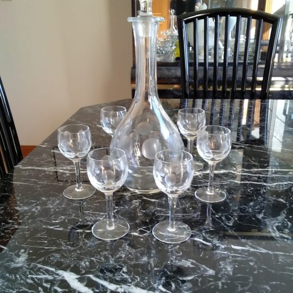 Vintage Mid Century Etched Glass Decanter/Glasses - Picture 9 of 10
